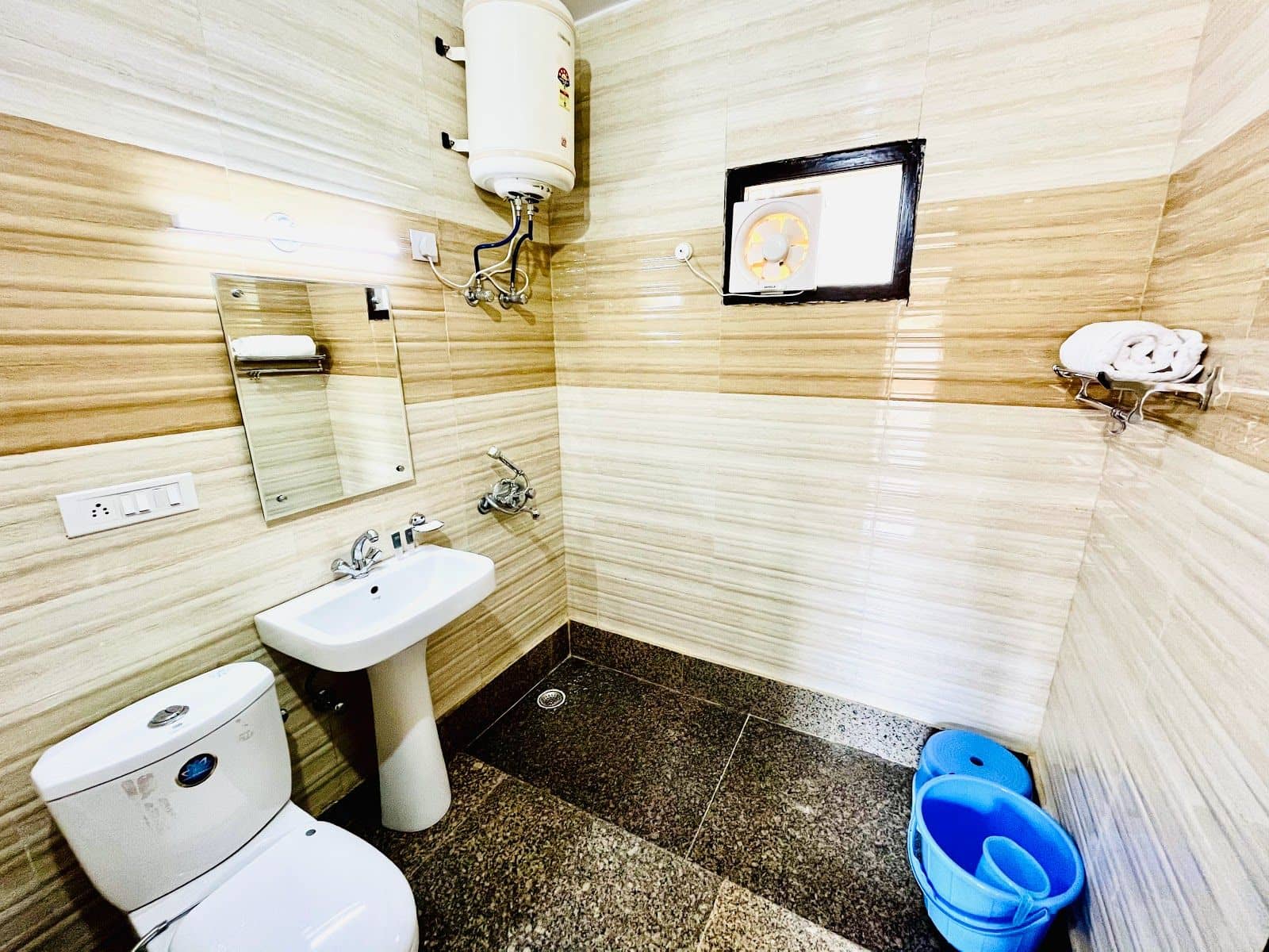 Himalayan View Homestay, Forest Trails & Meals, UTK - Uttarakhand, Chaukori photo 4