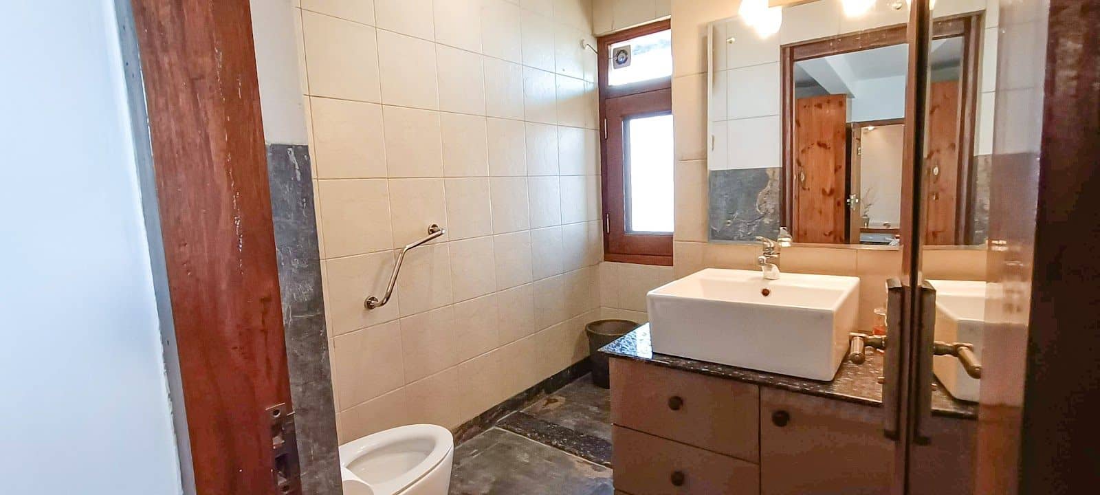 Himalayan Homestay w/ Gourmet Meals & Views, HP - Saroga, HP photo 4