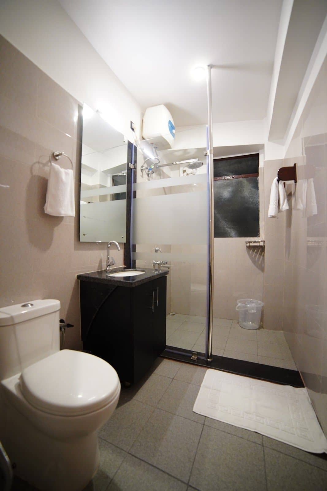 Spacious Golf-View Rooms with 5-Star Service - Shillong photo 4