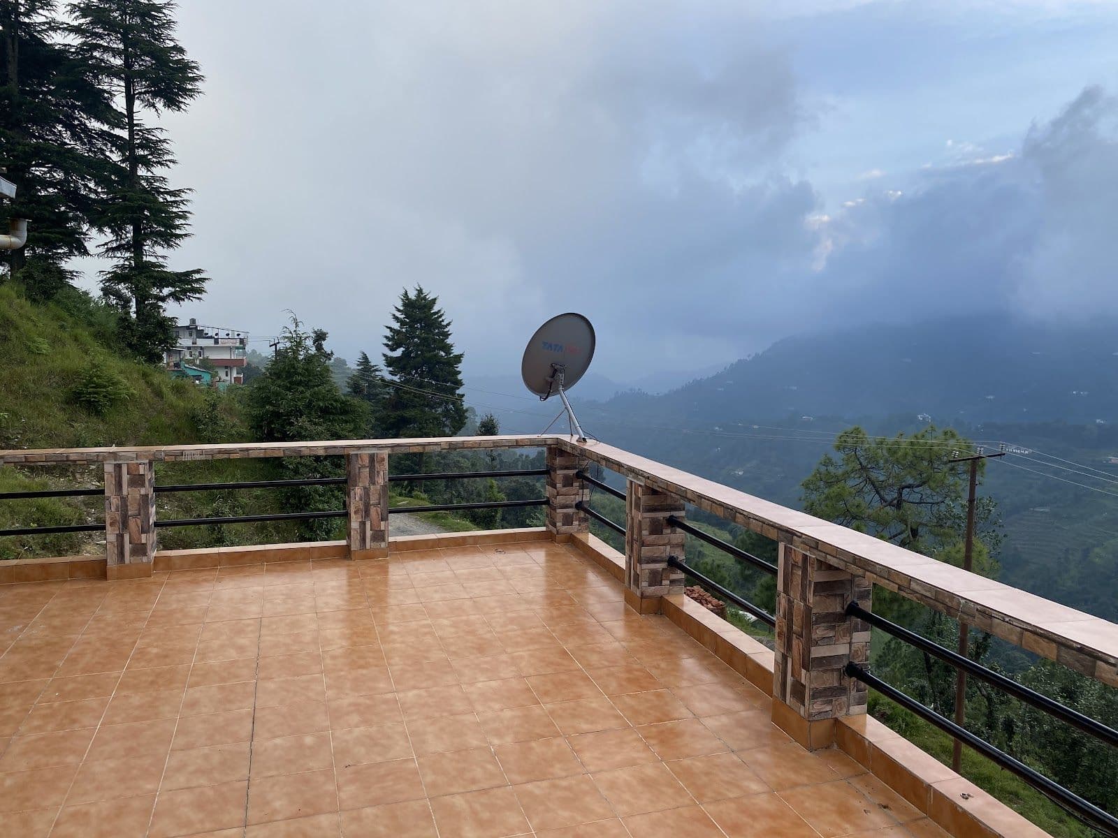 Valley View Cottage w/ Home Meals & Bonfire, UK in Mukteshwar, UK 5