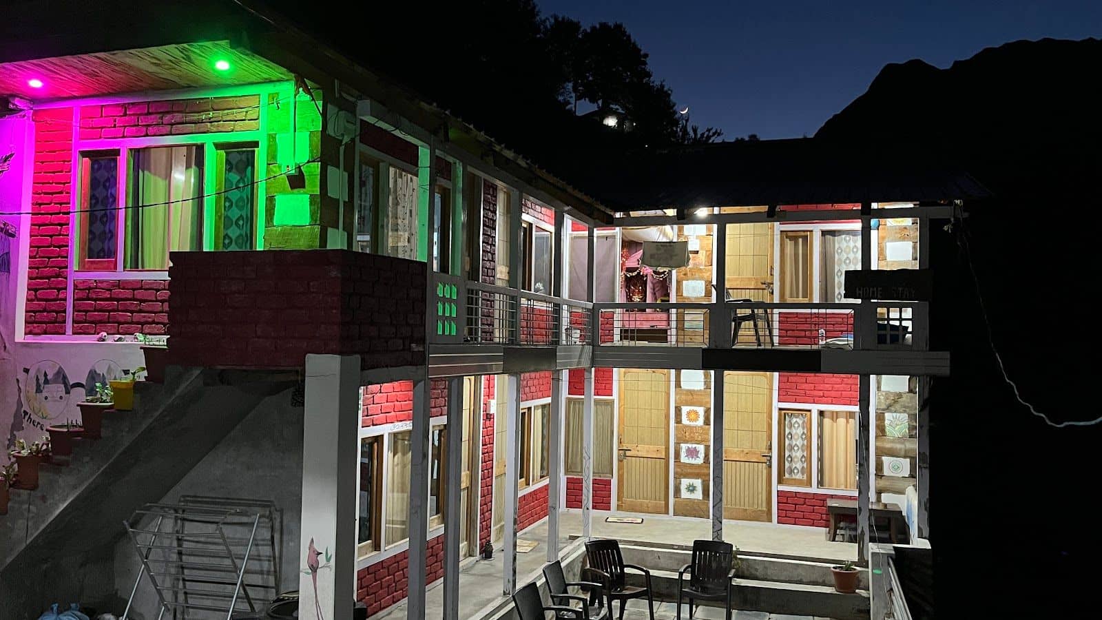 Village Homestay w/ Home Meals & Treks, HP - Hat, HP photo 3