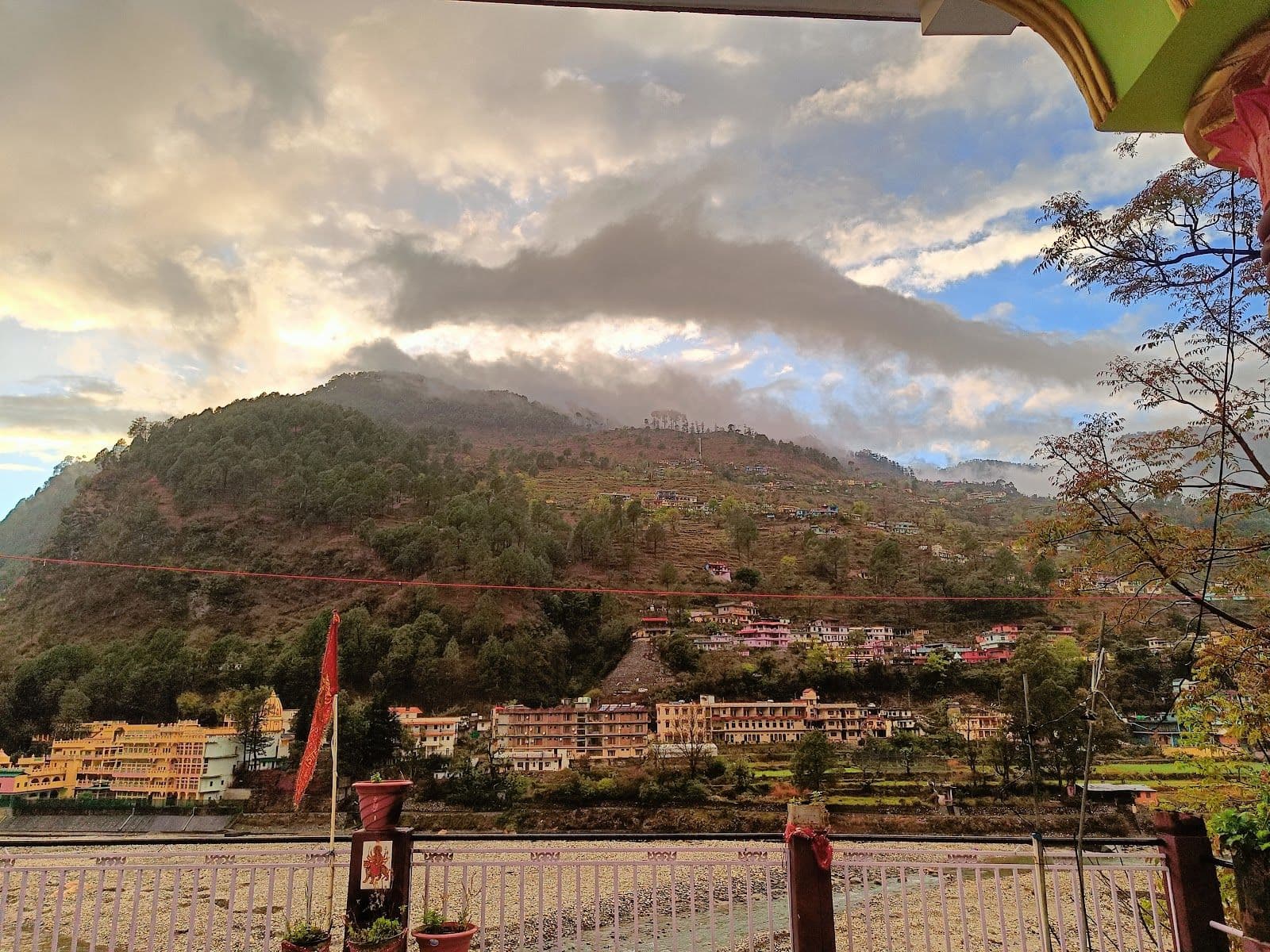 Homestay w/ Home Meals & Clean Rooms, Uttarakhand in Tiloth, Uttarakhand 8