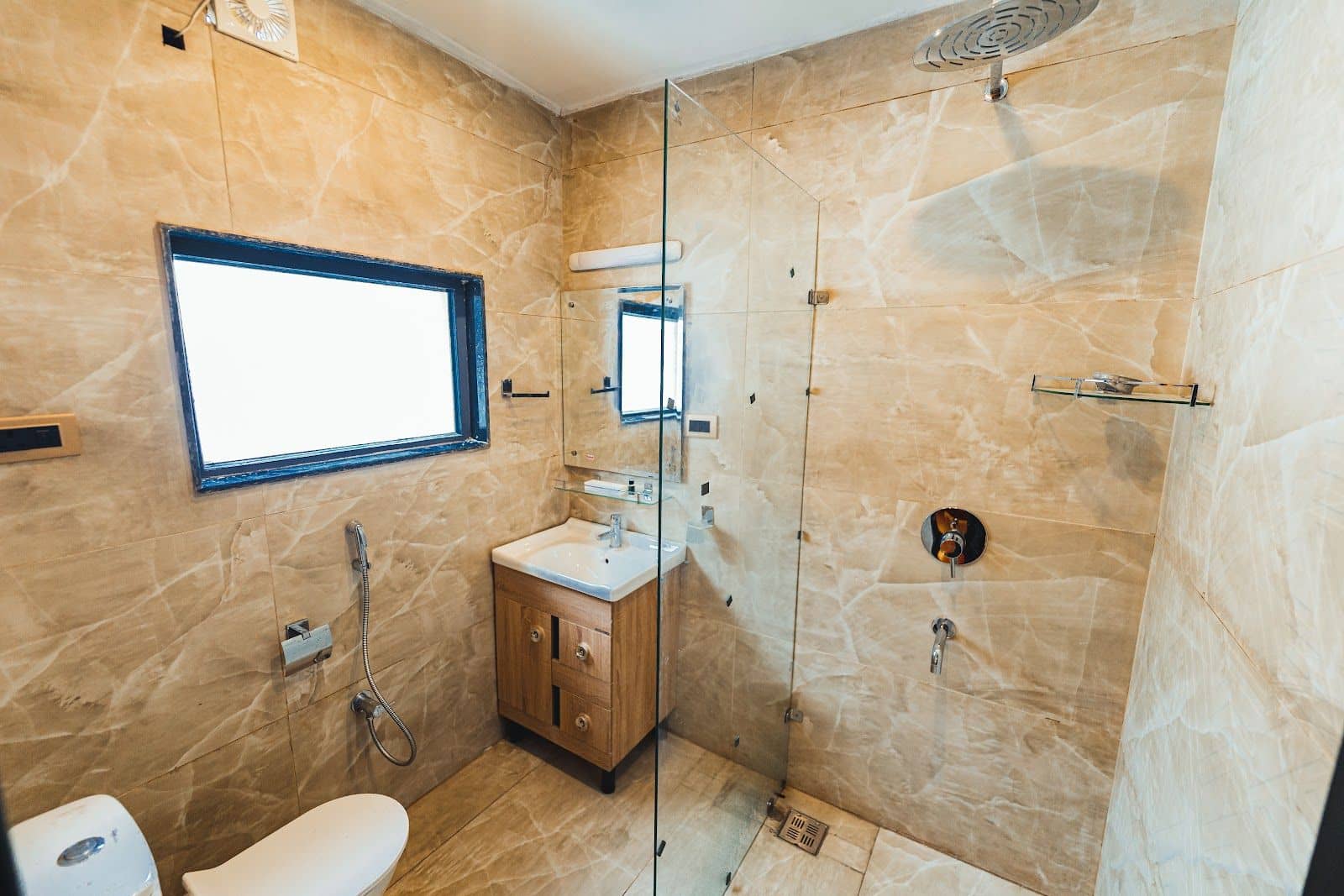 Cottage w/ Hospitality, Kashmir - Tangmarg, Kashmir photo 4