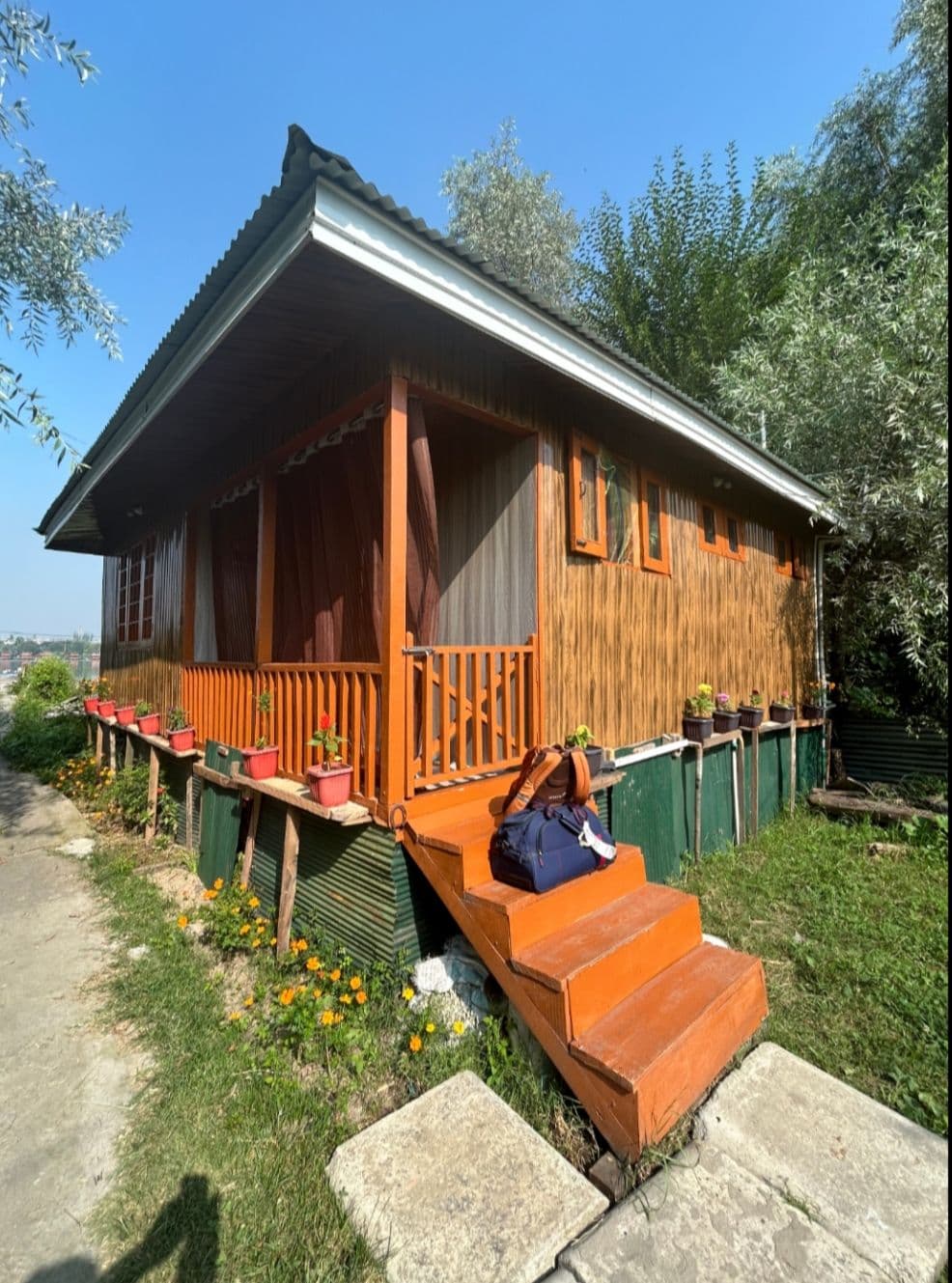 Lakefront Cottage w/ Home Meals & Views, J&K in Srinagar, J&K 1