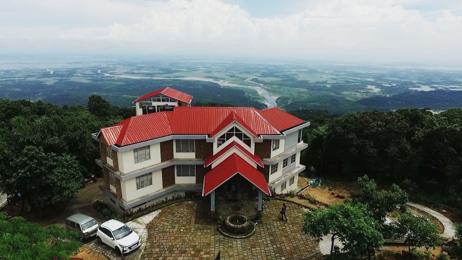 Scenic Balcony Views, Cozy Rooms – Meghalaya in Mawsynram 8