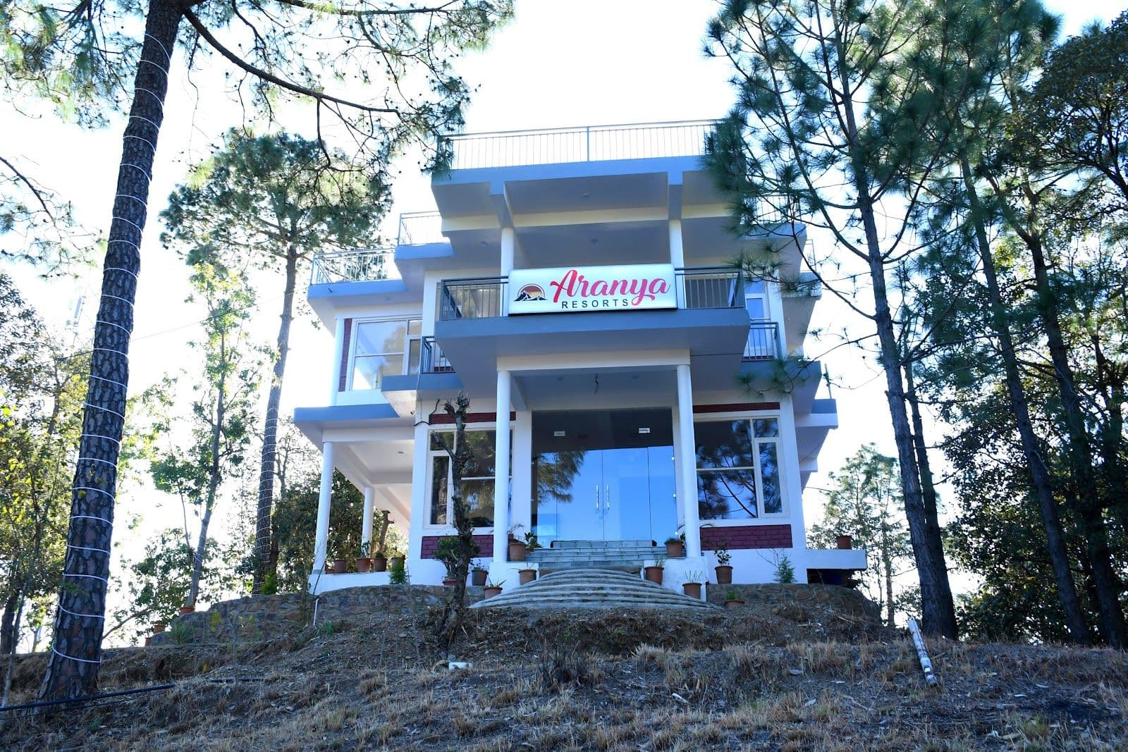 Wooden Cottages w/ Bonfire & Views, HP in Kandaghat, HP 8