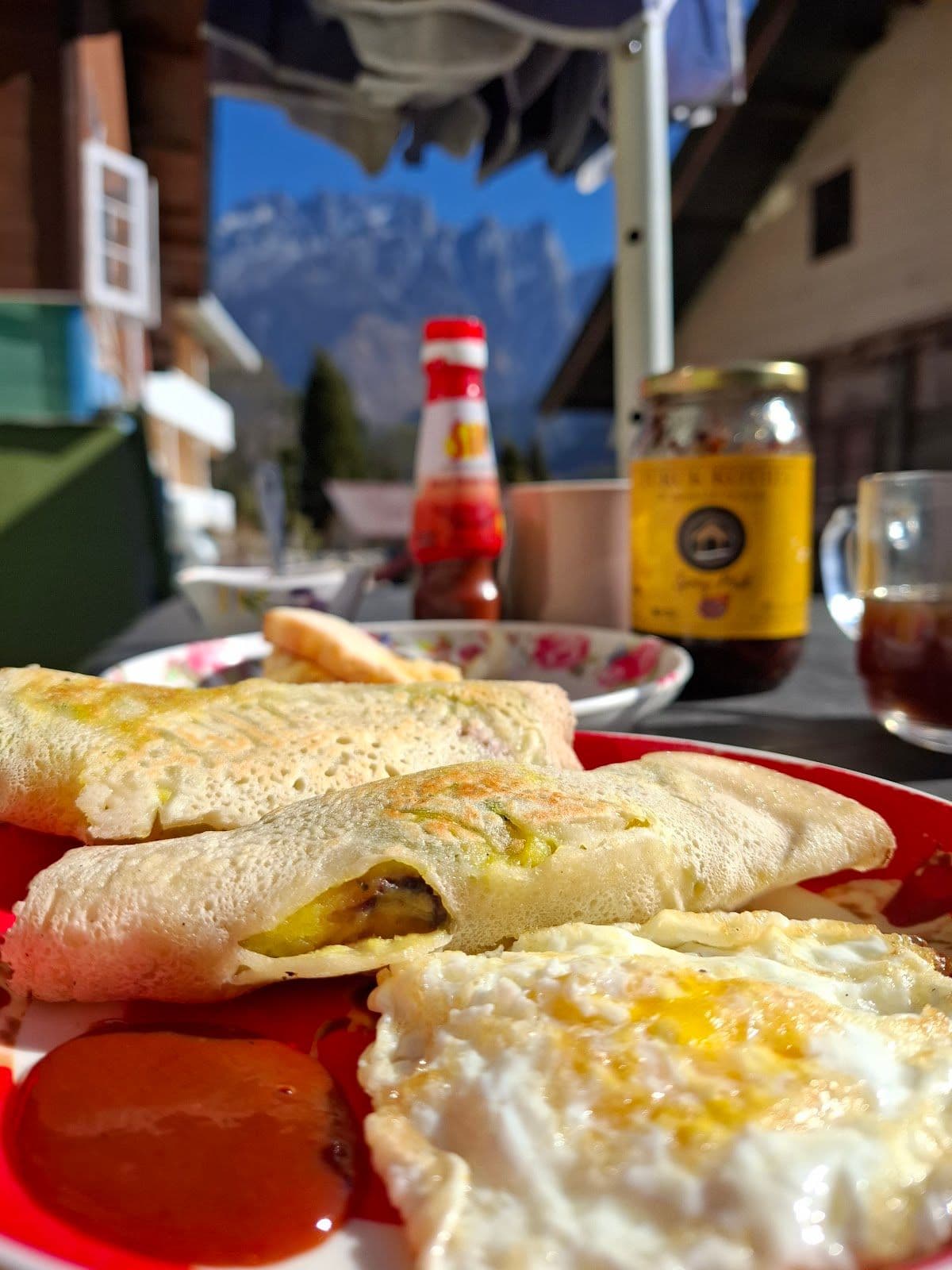 Mountain View Homestay w/ Bonfire & Cafe, Sikkim in Lachen 8