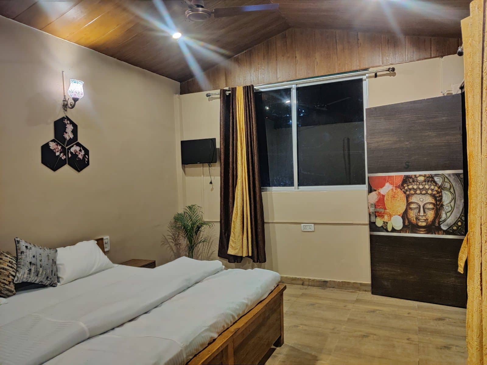 LAKE AND WOOD RESORT - Dungsil Malla photo 3