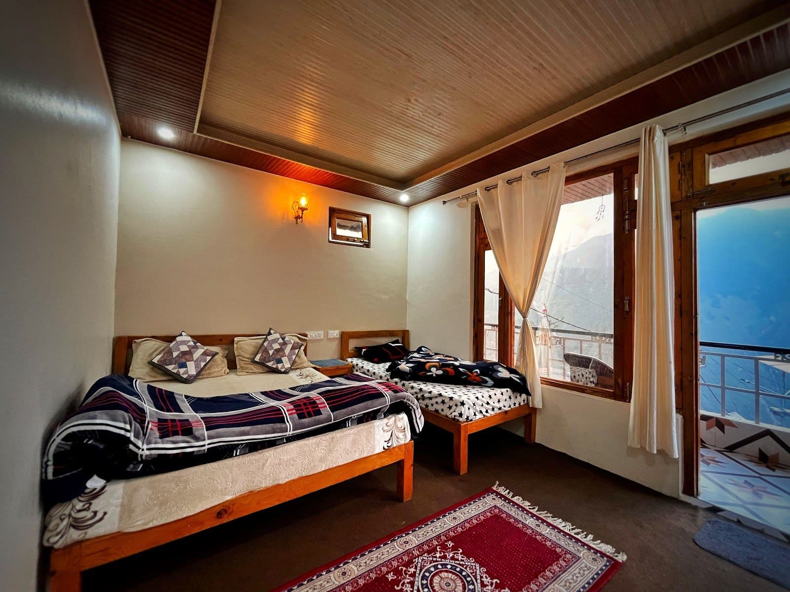Hilltop Homestay w/ Home Meals & Treks, UT in Uttarakhand 2