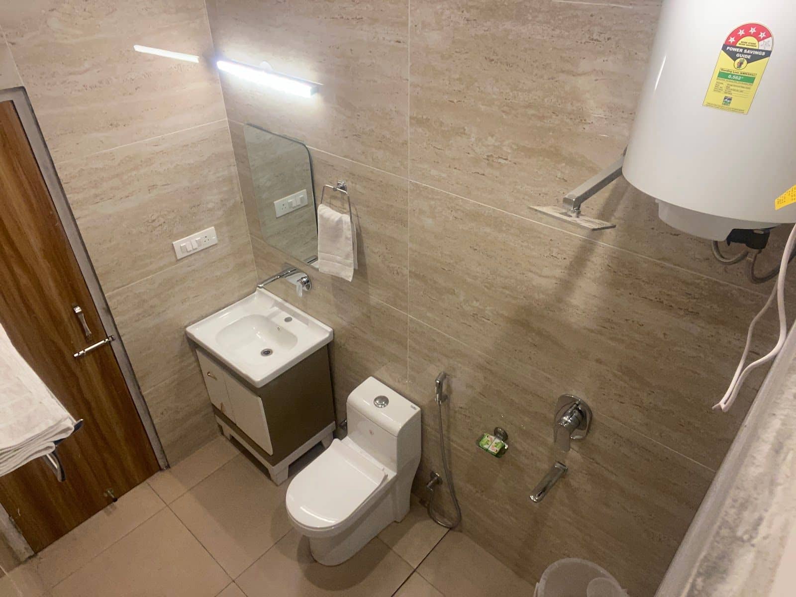 Homestay w/ Bonfire & Sunset Views, UT - Uttarakhand photo 4