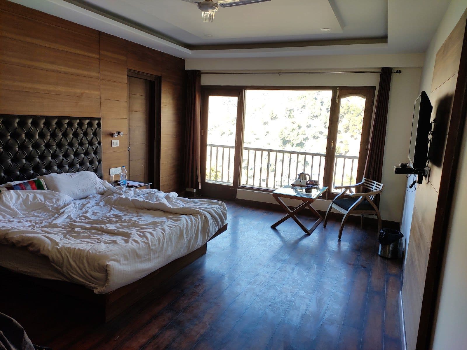 Spacious Villa w/ Sunset Views, Uttarakhand in Barlowganj 2