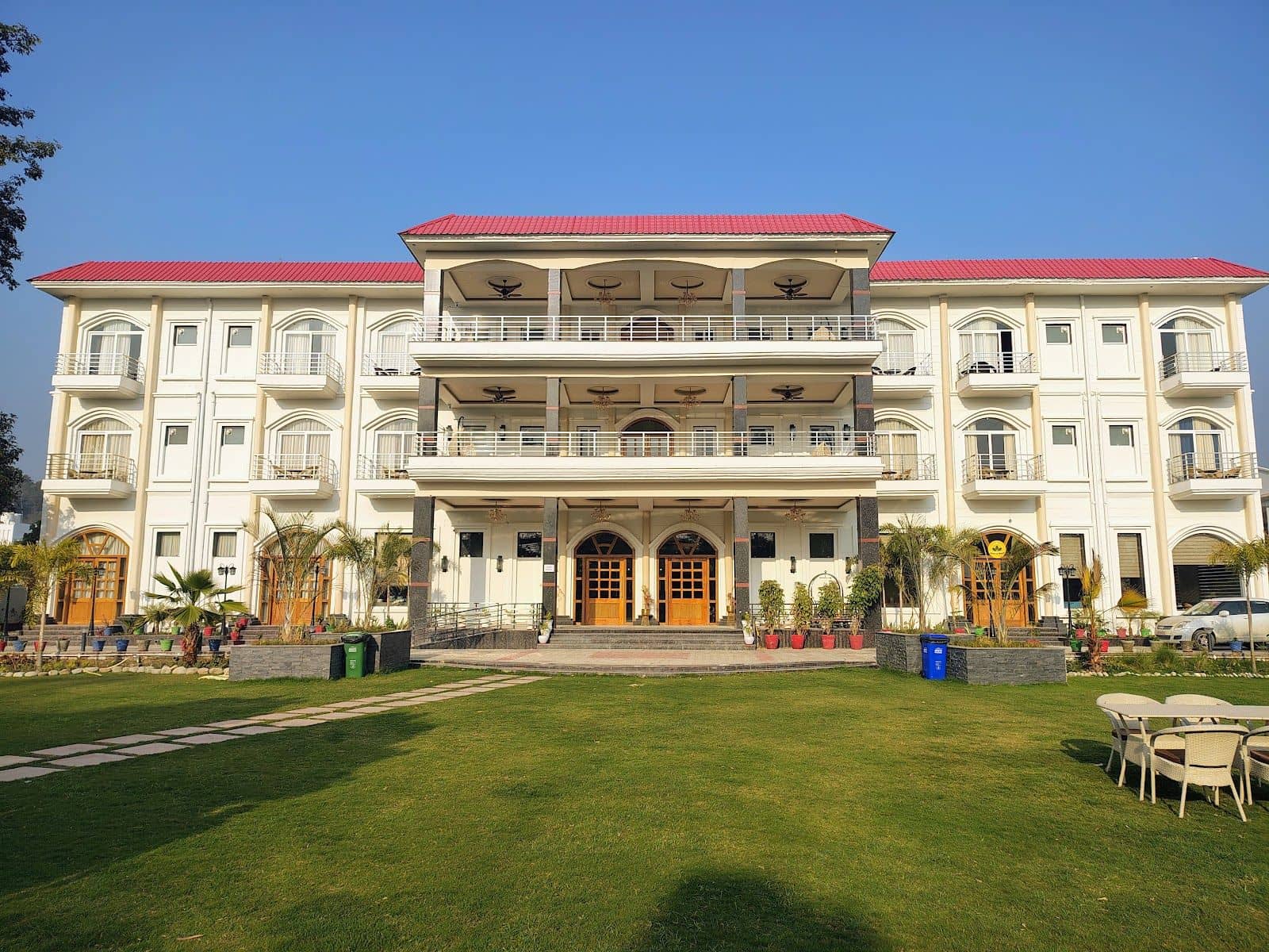 Spacious Resort w/ Greenery & Home Meals, UK - Madanpur photo 5