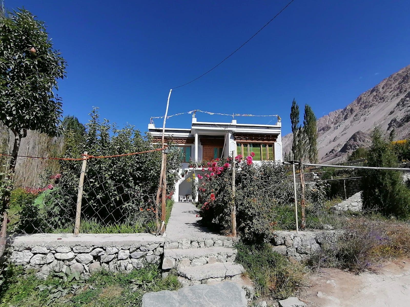Ladakhi Homestay w/ Home Meals & Garden, Ladakh in Panamik, Ladakh 1