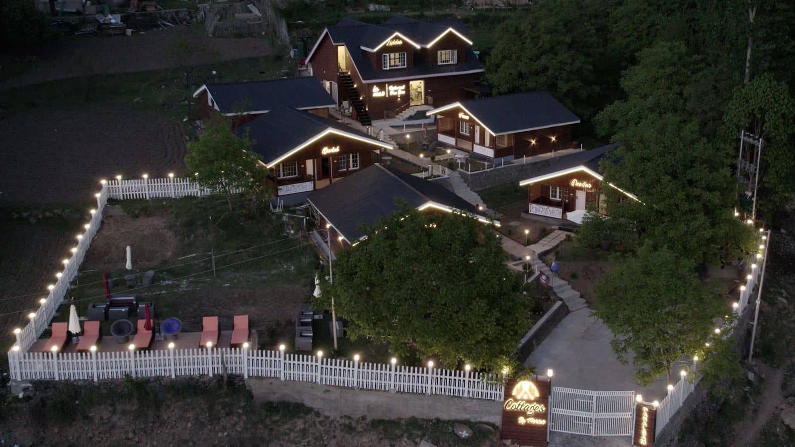 Cottage w/ Mountain Views & Bonfire, J&K - Pahalgam, J&K