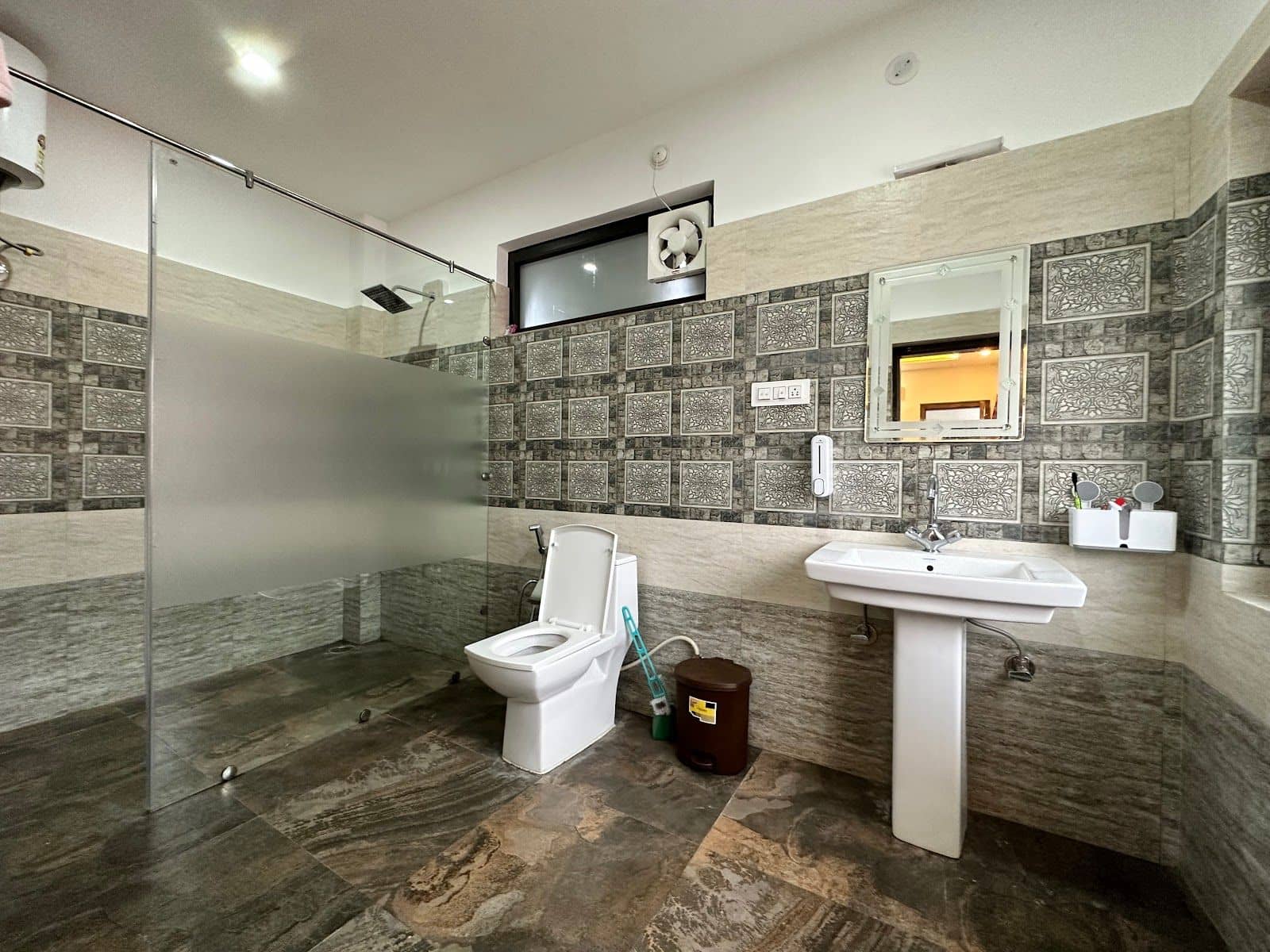 Homestay w/ Balcony Views & Home Meals, HP - Dalhousie, HP photo 4