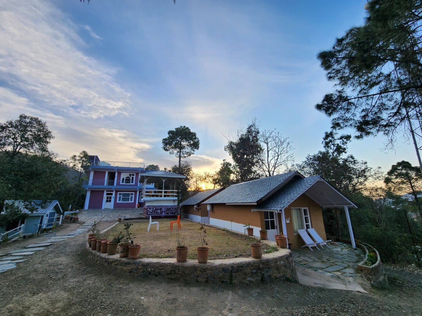 Wooden Cottages w/ Bonfire & Views, HP - Kandaghat, HP photo 5
