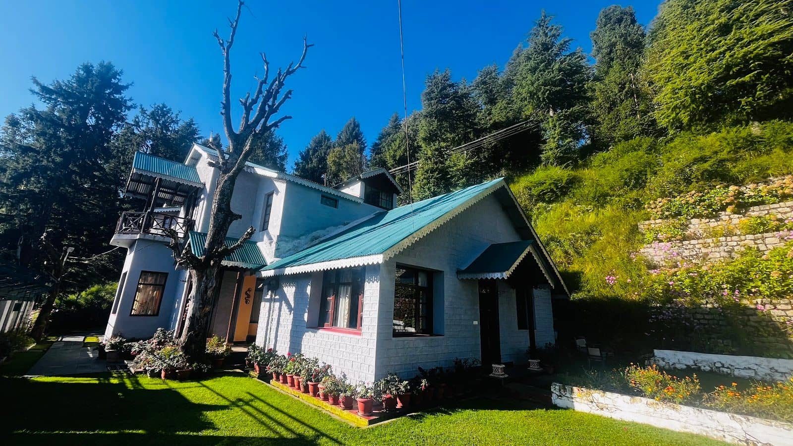 Maintained Kuti w/ Helpful Staff & Food, HP - Kholi Kuffar, HP photo 3