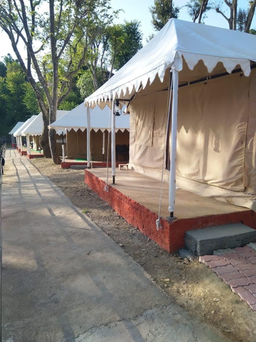 Paragliding Homestay w/ Bonfire Nights, HP in Bir, HP 8