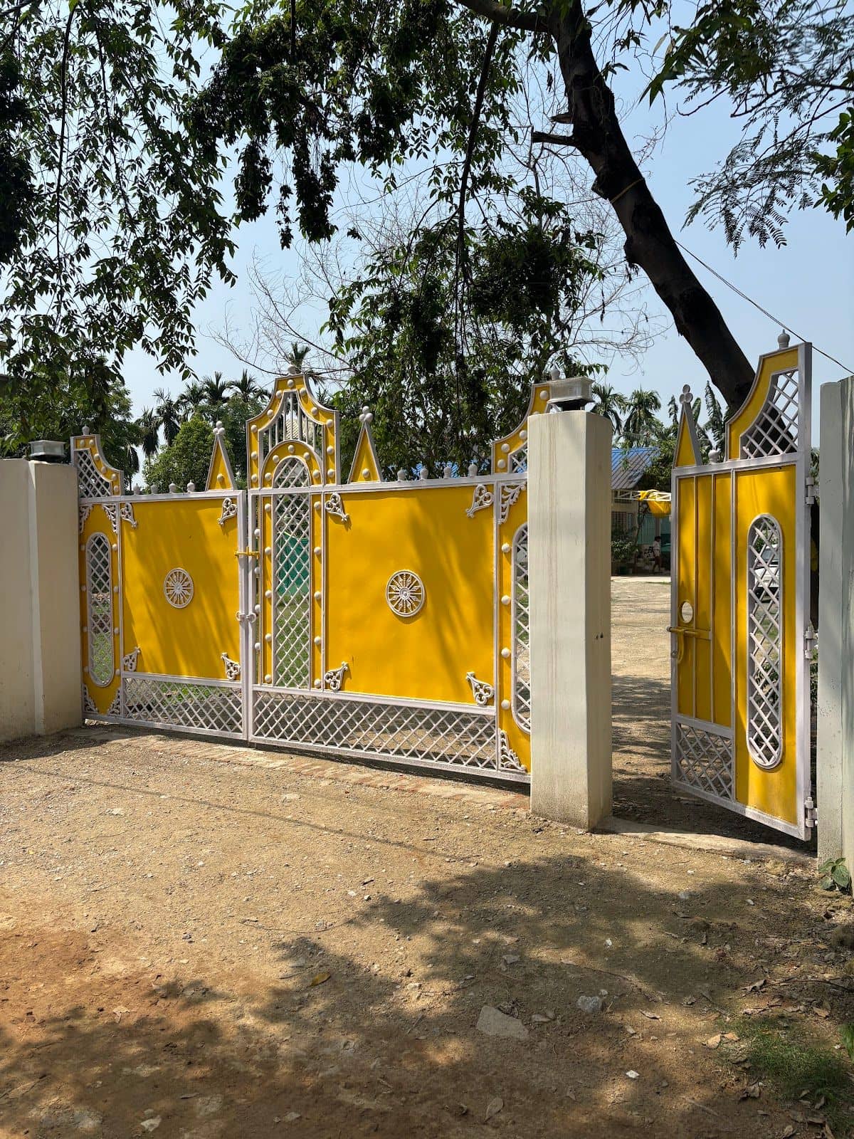 Music Stage Homestay w/ BBQ & Greenery, Assam - Guwahati, Assam