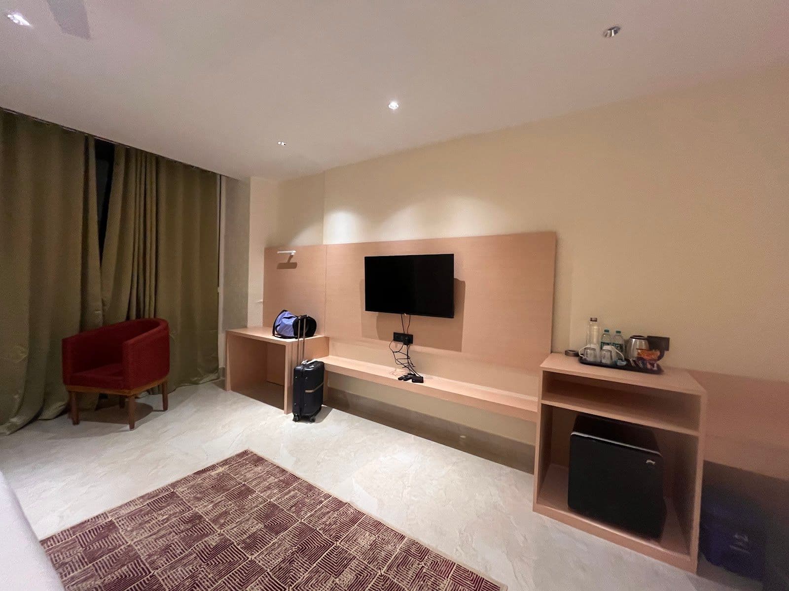 Boutique Stay w/ Top Service & Infinity Pool, Assam in Assam 8