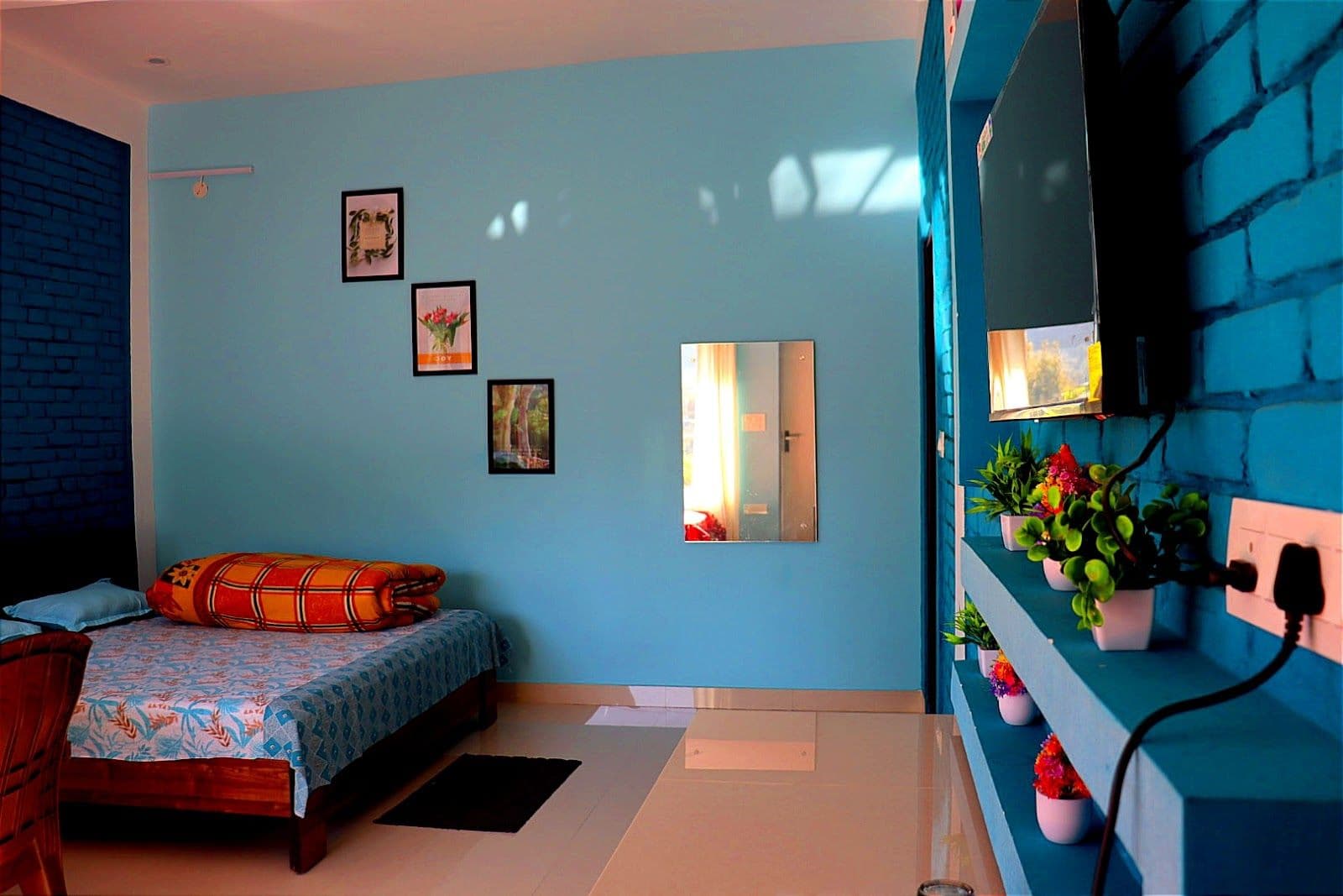 Calm Homestay w/ Home Meals & Views, Uttarakhand in Mukteshwar, Uttarakhand 2