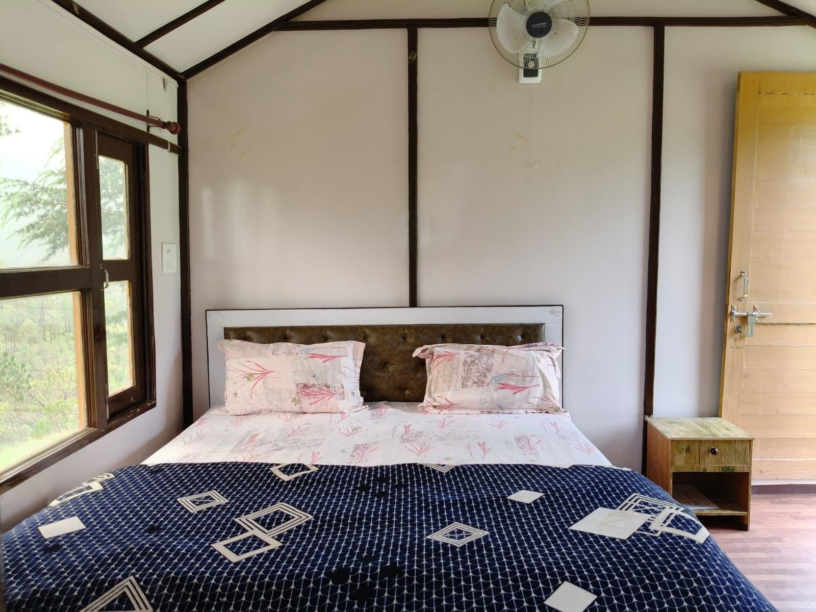 Hilltop w/ Excellent Views, HP in Himachal Pradesh 2