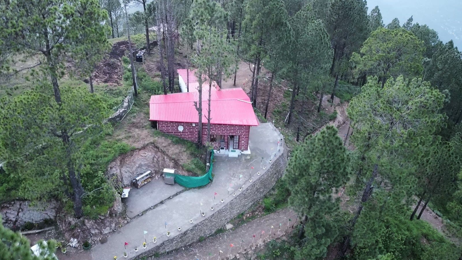 Forest Villas w/ Pine Trees & Bonfires in Pauri, Uttarakhand 8