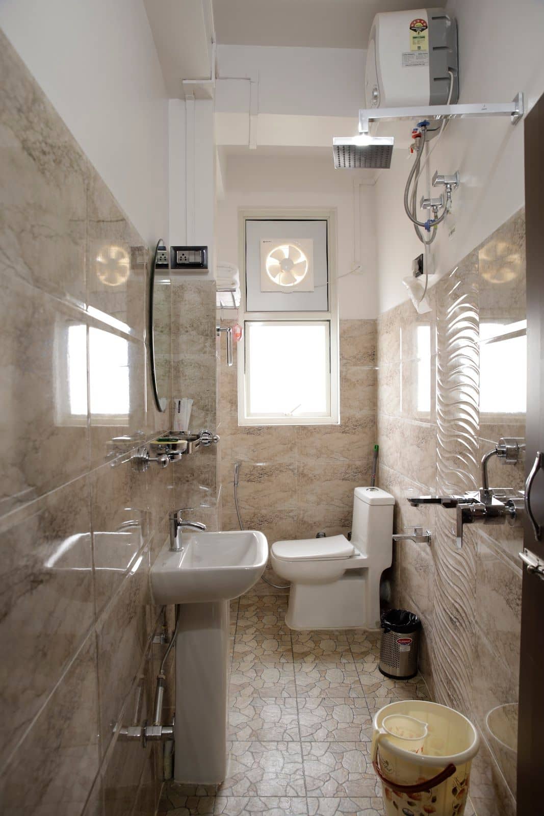 Warm Staff & Naga Meals Stay w/ Crisp Air, Naga - Kohima photo 4