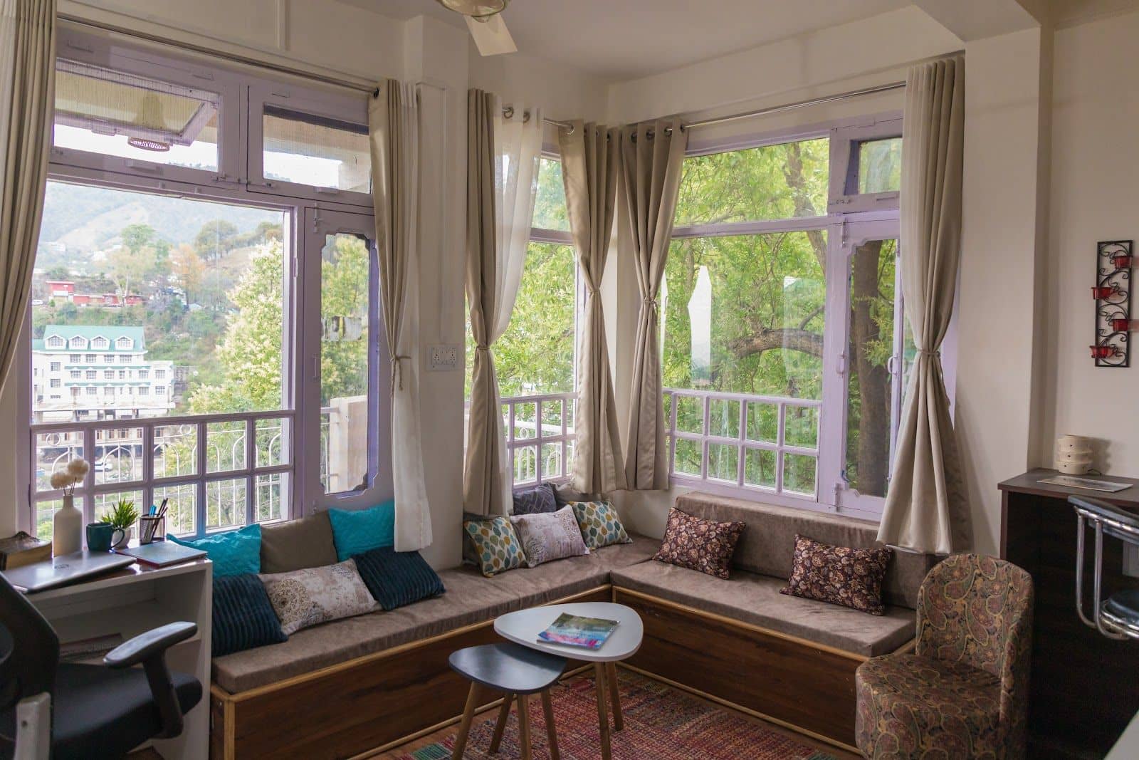 Balcony Homestay w/ Bonfire & Home Meals, HP - Kandaghat, HP photo 5