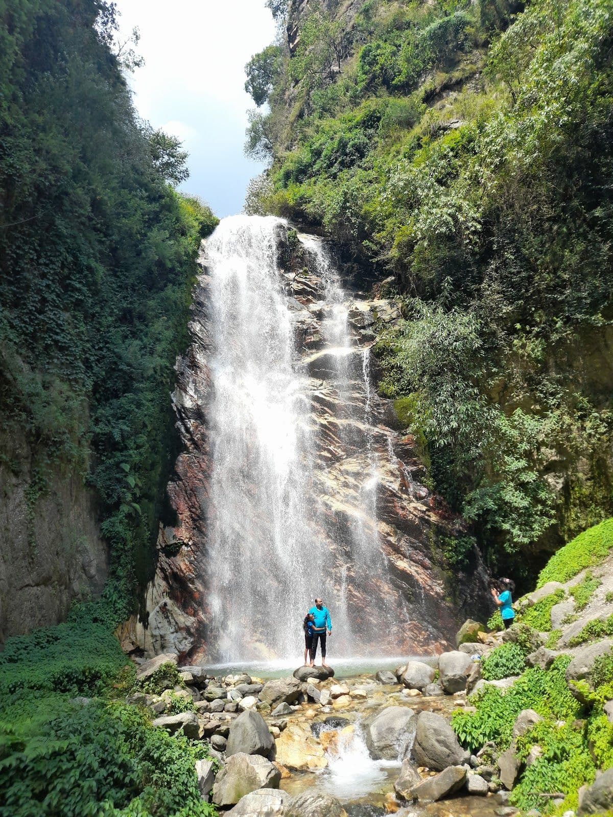 Hilltop Homestay w/ Bonfire & Live Music, HP in Sainj, HP 5