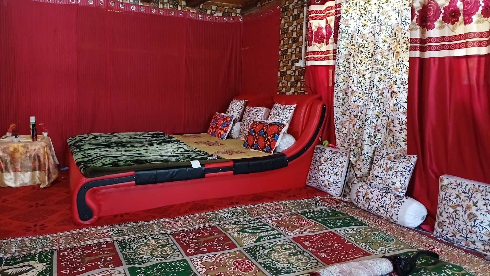 Best Homestay for Exploring Bangus, J&K - Drangyari, J&K