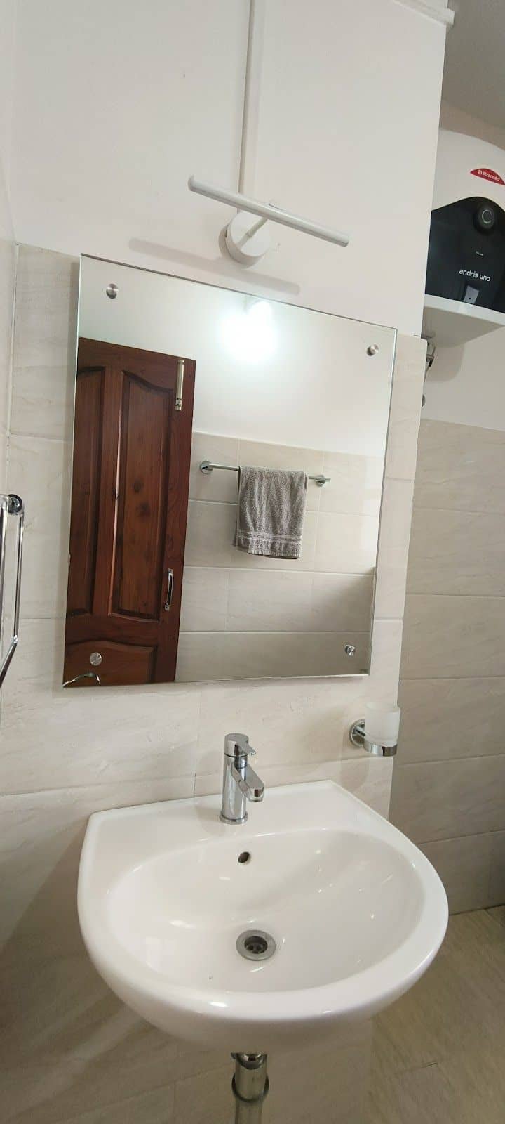 Experience 'Magnificent' Comfort: Modern Rooms - lad rymbai photo 4