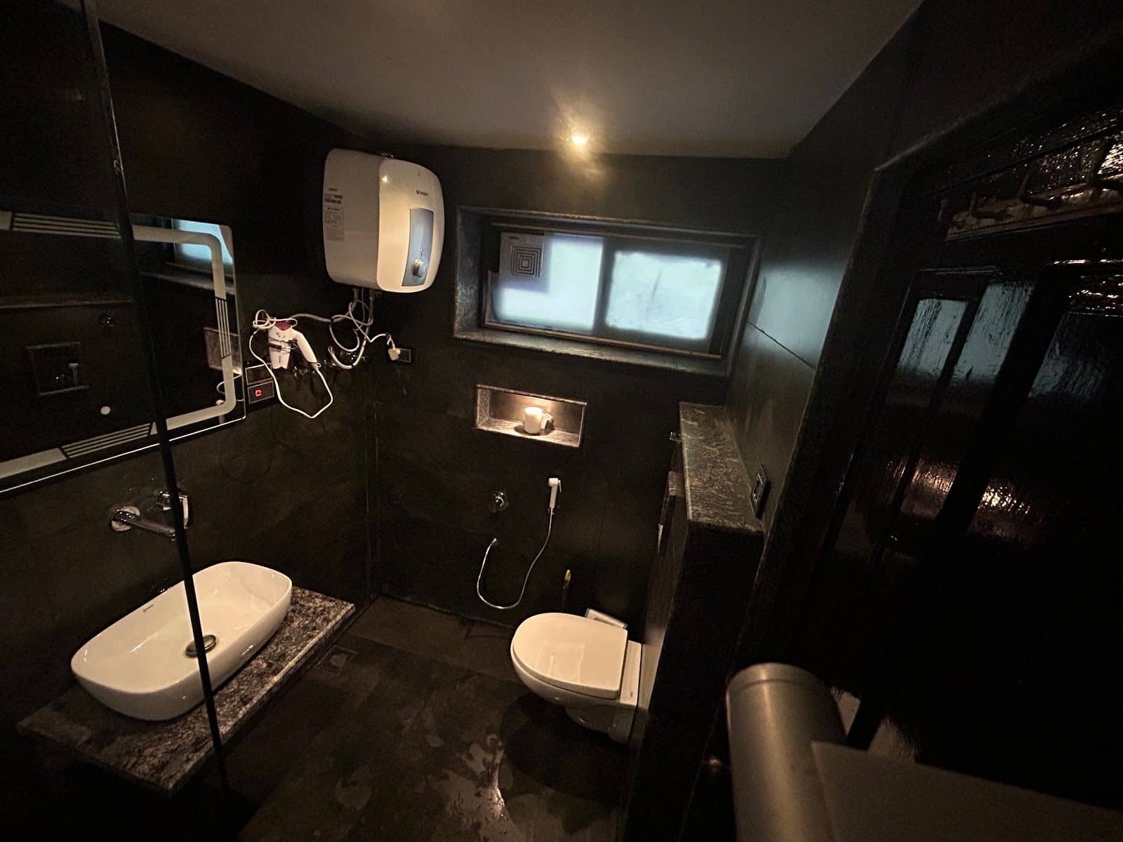 Riverside Cottage w/ Mountain Views, J&K - Jammu and Kashmir photo 4