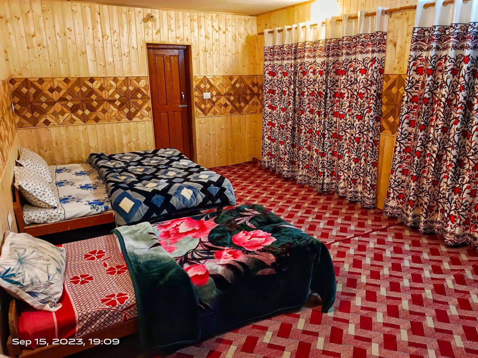 Clean Rooms Homestay w/ WiFi & TVs, Jammu - Pahalgam, Jammu & Kashmir photo 4