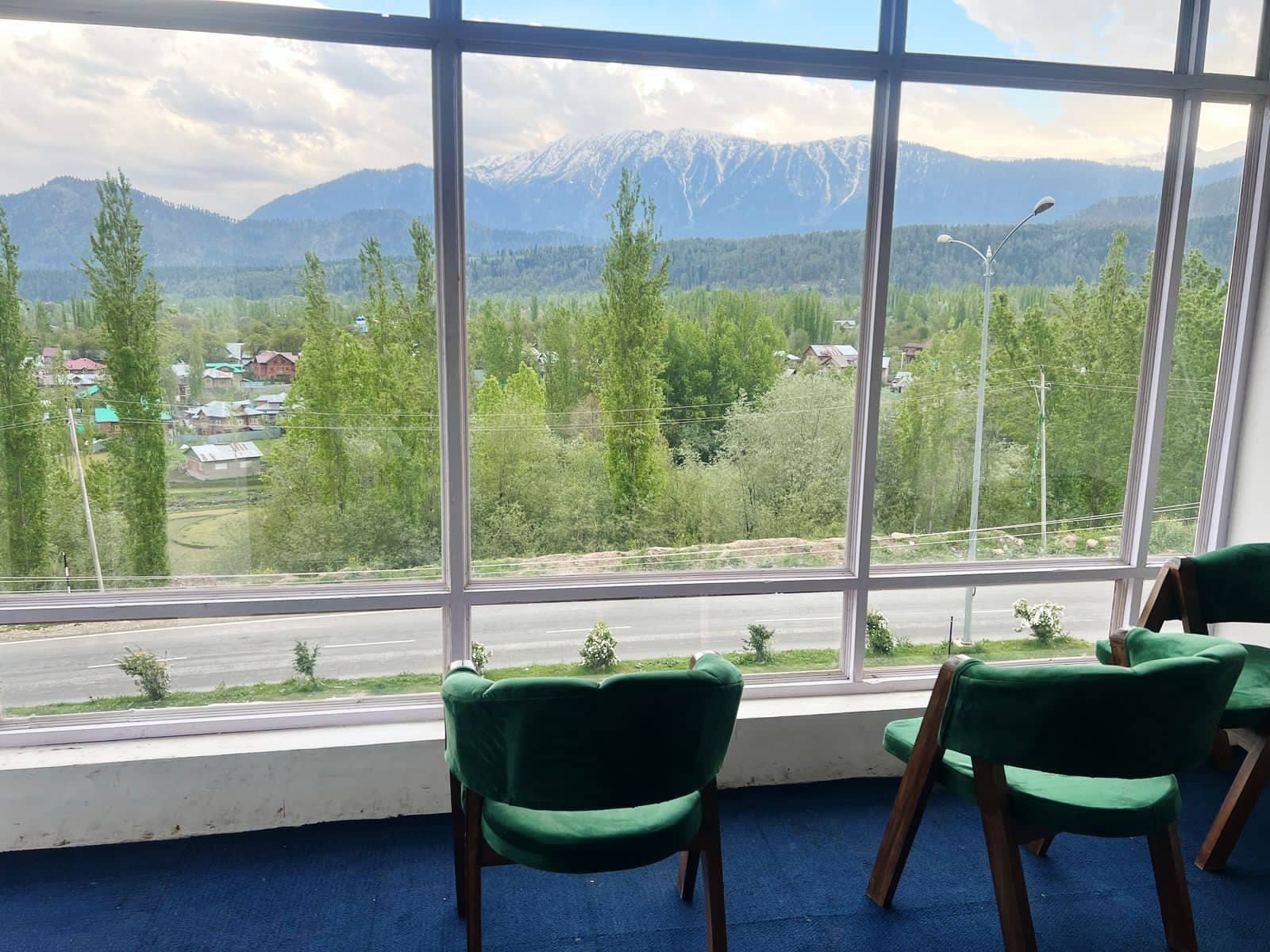 Homestay w/ Mountain Views & Home Meals, J&K - photo 4