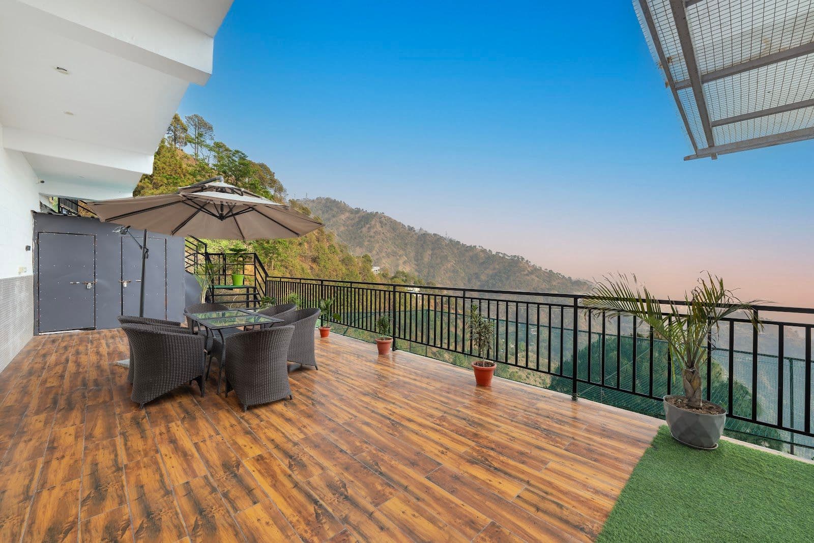 7BR Homestay w/ Rooftop & Pool, HP in Himachal Pradesh 1