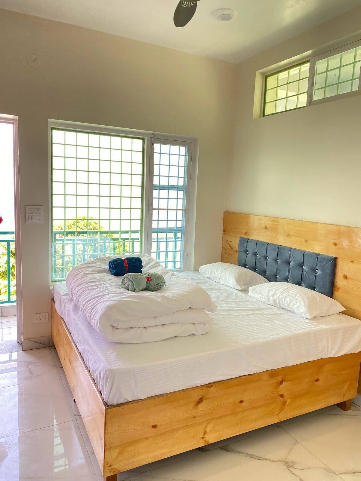 Mountain View Homestay w/ Home Meals, Uttarakhand in Kempty Road 2