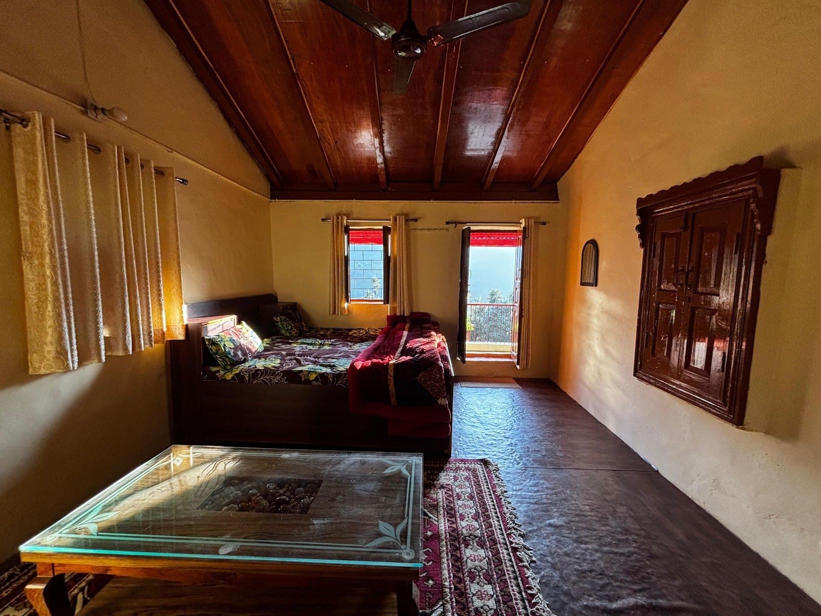 Homestay w/ Home Meals & WFH, Uttarakhand in Mukteshwar, Uttarakhand 2