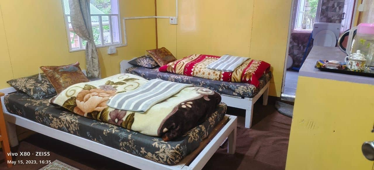 Mountain View Homestay w/ Bonfire & Cafe, Sikkim - Lachen photo 3