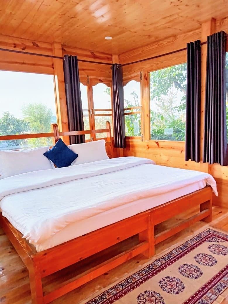 Camp & Cottages w/ Tree House & Meals, HP in Bir, HP 2