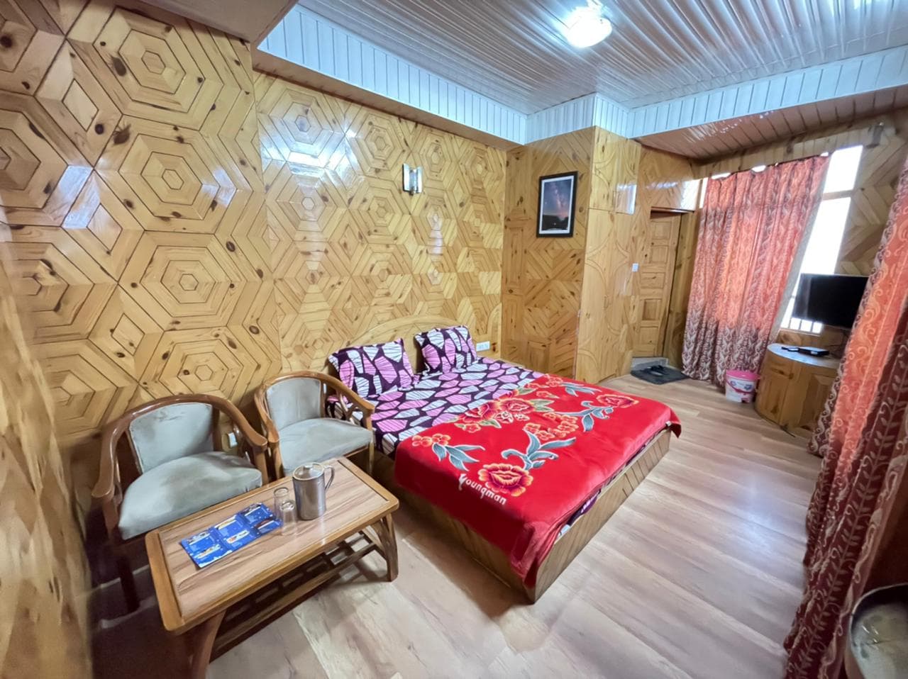 Hotel Snowflake in Kotkhai 8