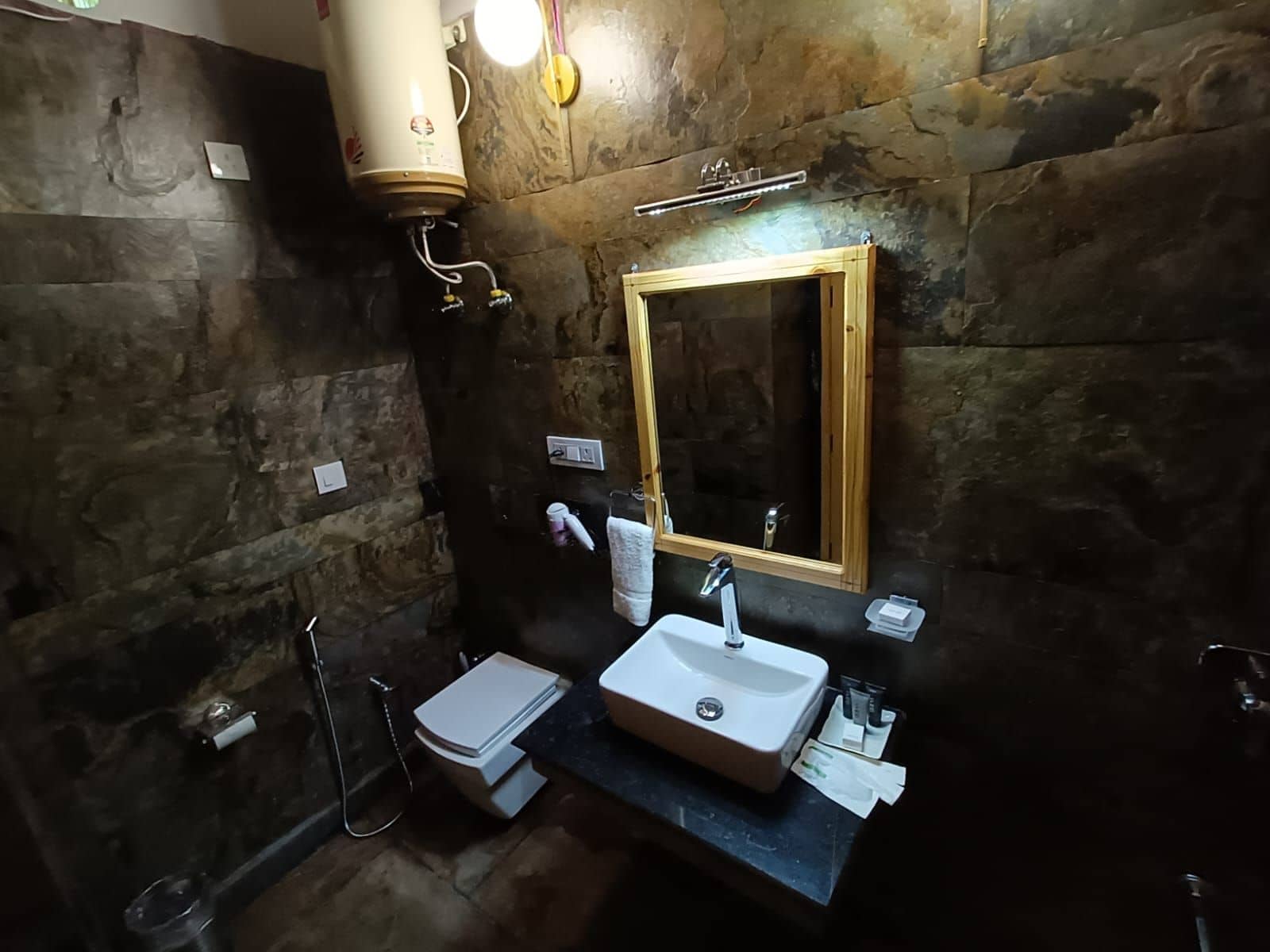 5BR Homestay w/ Home Meals & Views, Uttarakhand - Umagarh, Uttarakhand photo 4