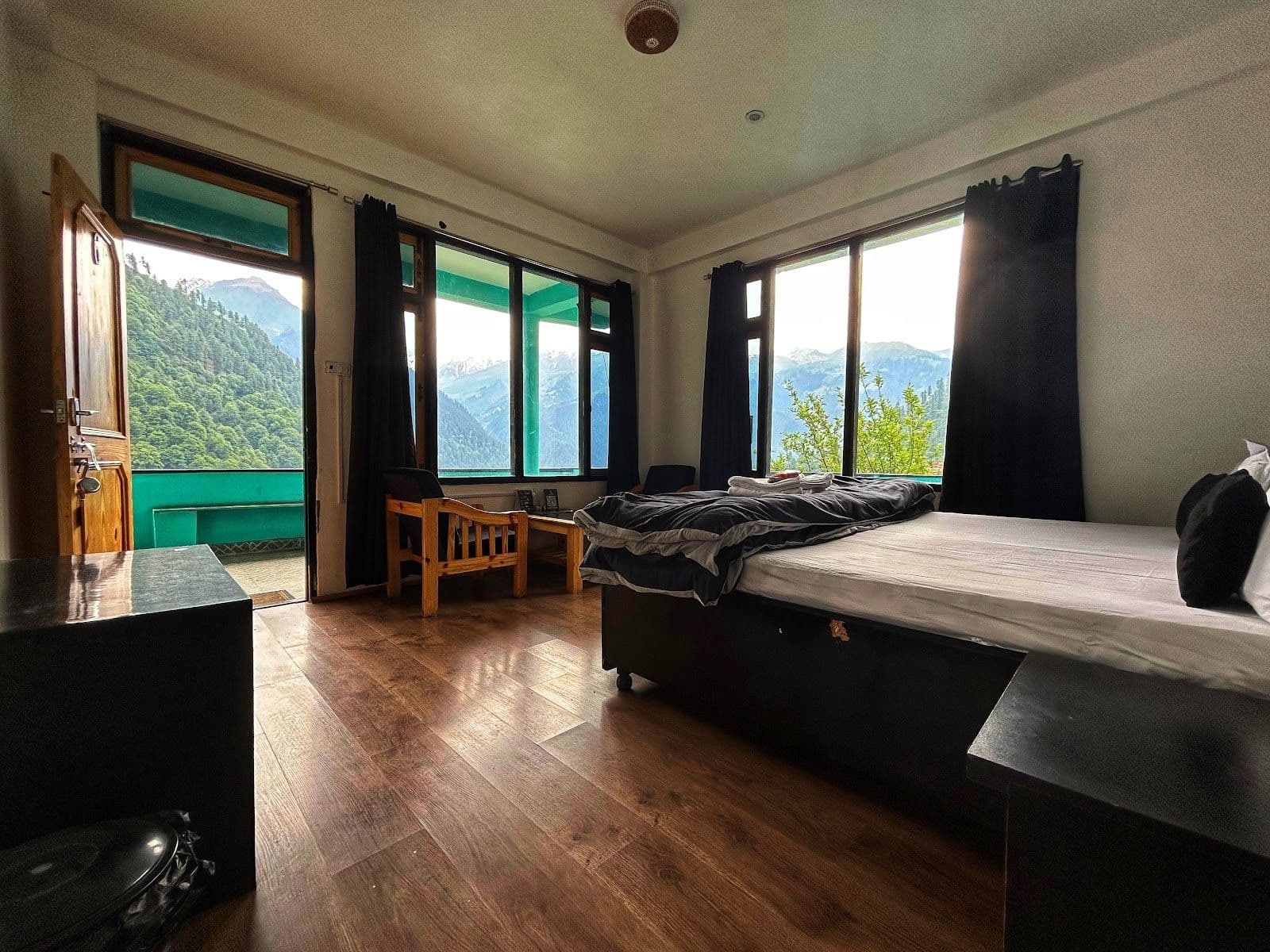 Mountain Homestay w/ Valley Views & Bonfire, HP in Tosh, HP 2