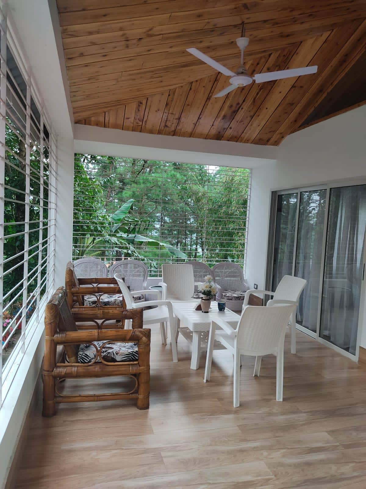 Private Villa Escape for Families & Friends - Umiam photo 4