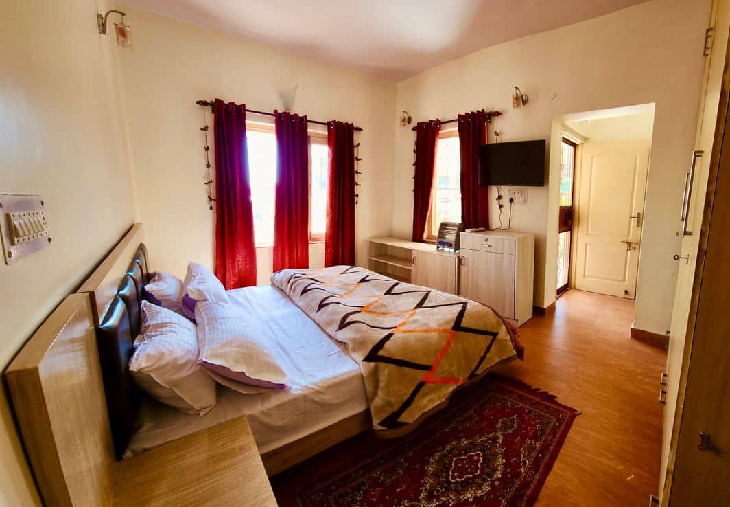 Spacious Homestay w/ Birdsong & Views, UT - Uttarakhand photo 3