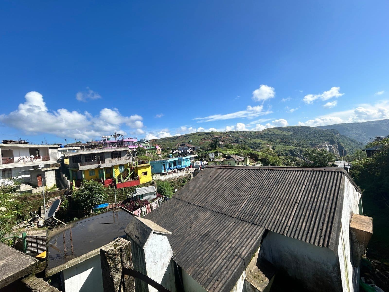 Highly Rated Budget Stay: Trustworthy Host in Cherrapunji 1