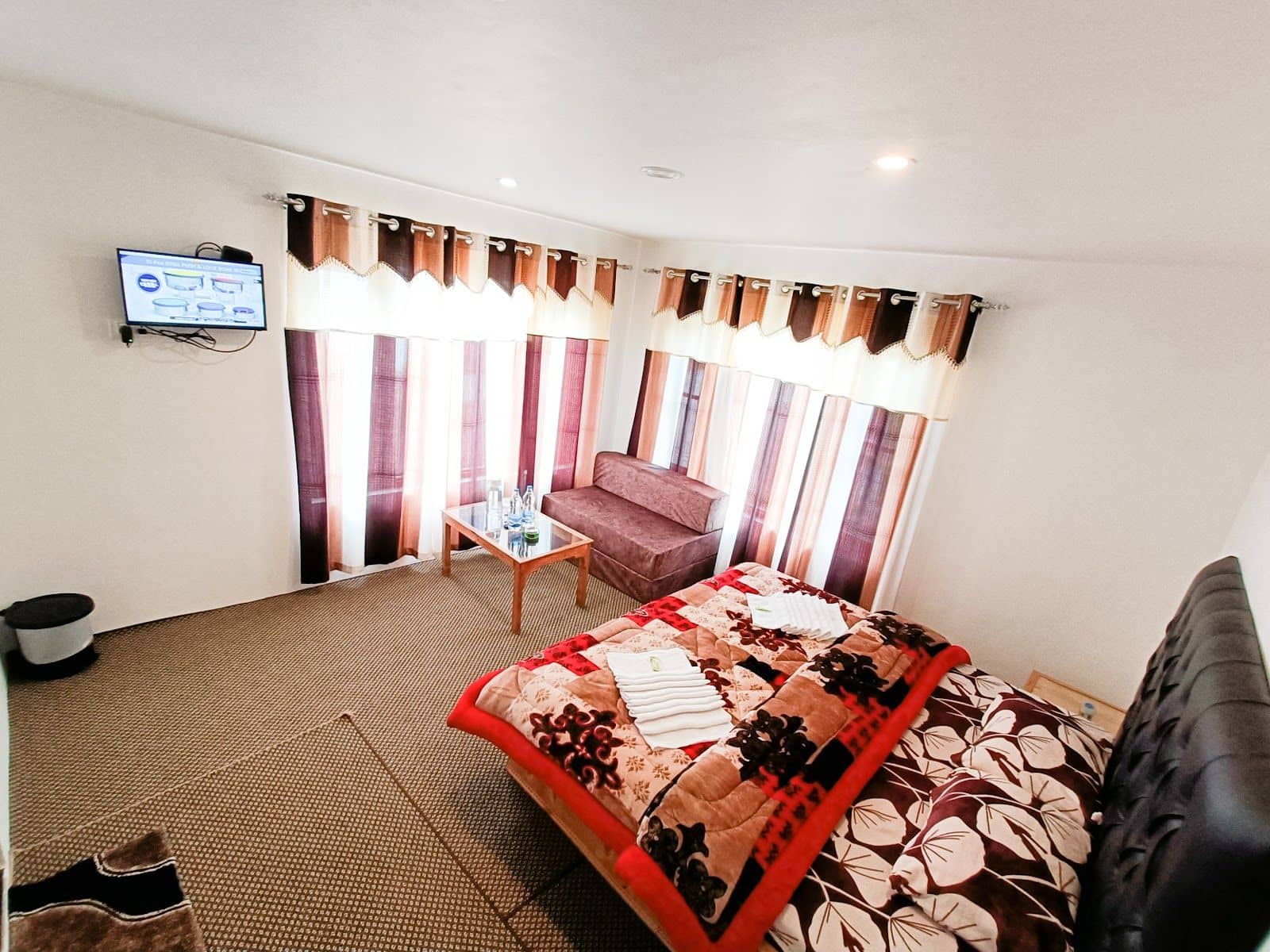 Riverfront Homestay w/ Hill Scenes & Meals, J&K - Jammu and Kashmir, Pahalgam photo 3