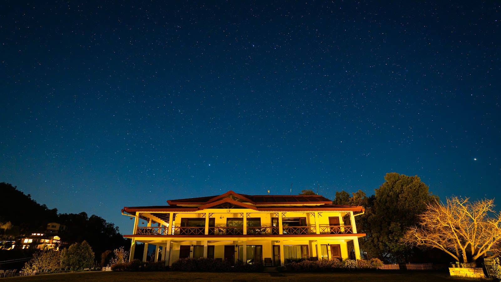 Cliff-Peak Homestay w/ Valley Views, Uttarakhand - Mukteshwar, Uttarakhand