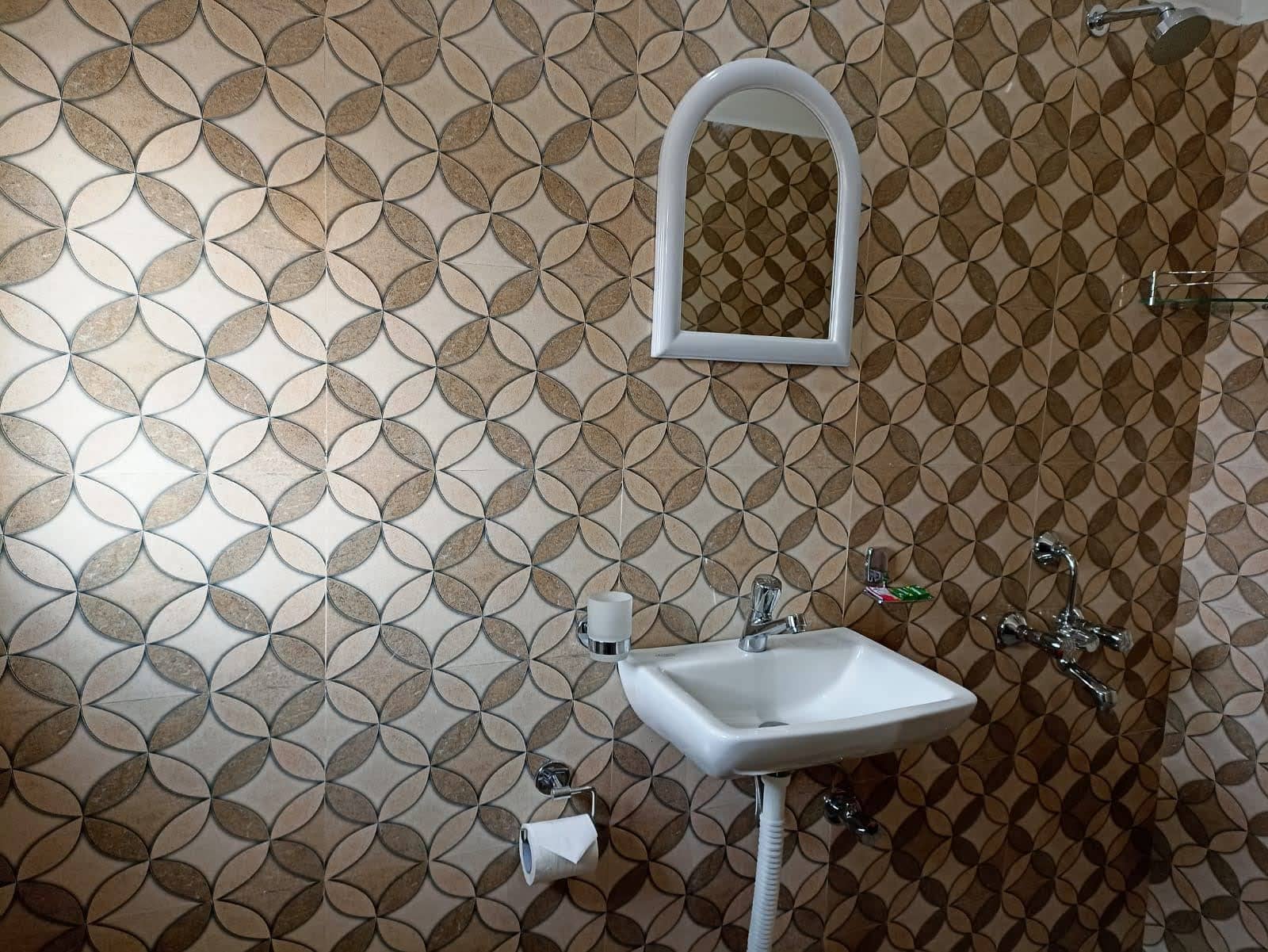 Riverside Serenity Spacious Rooms & Mountain Views - Cherrapunjee photo 4