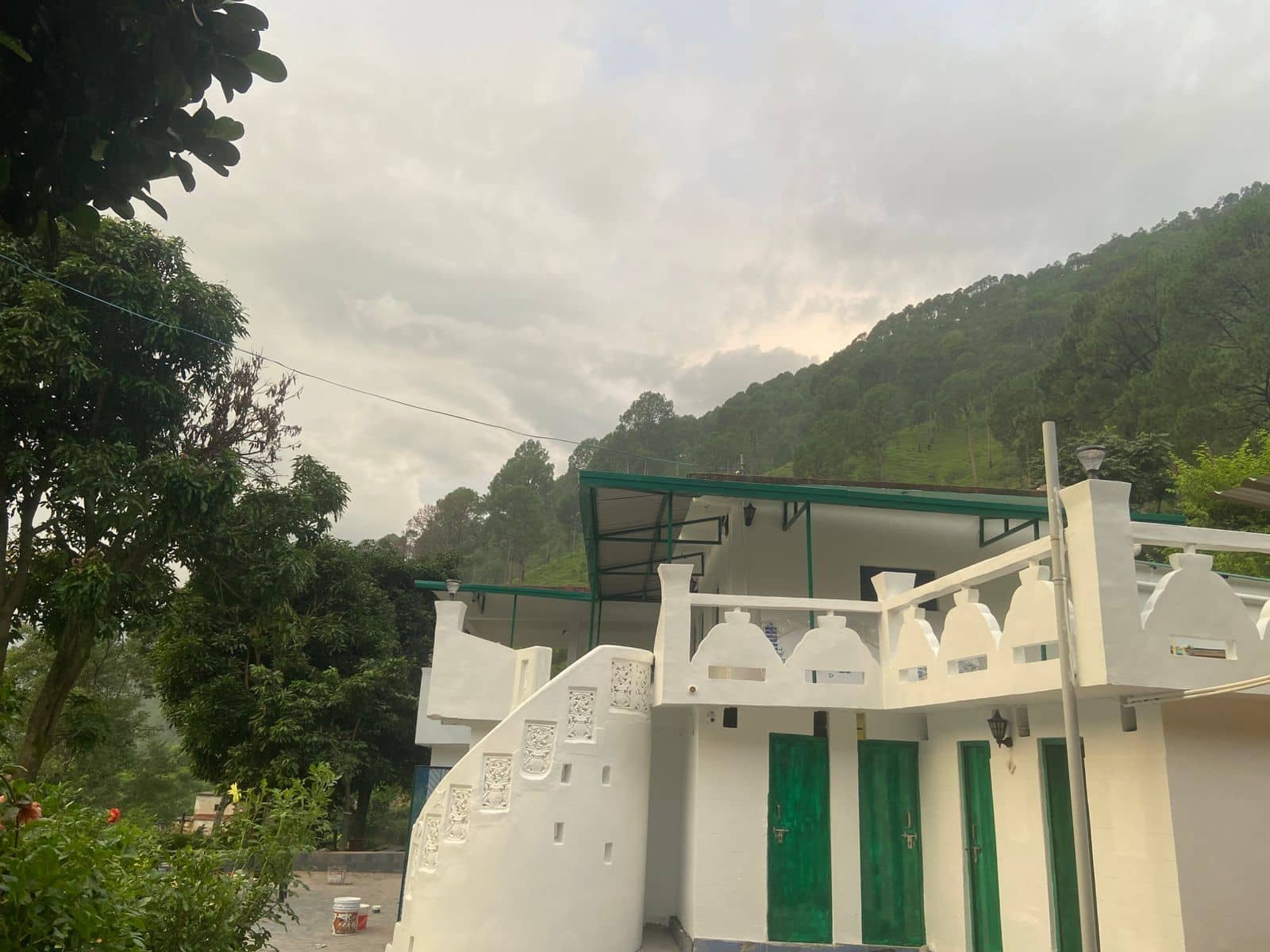 Forest Homestay w/ River Views & Boating - Baleshwar, Uttarakhand